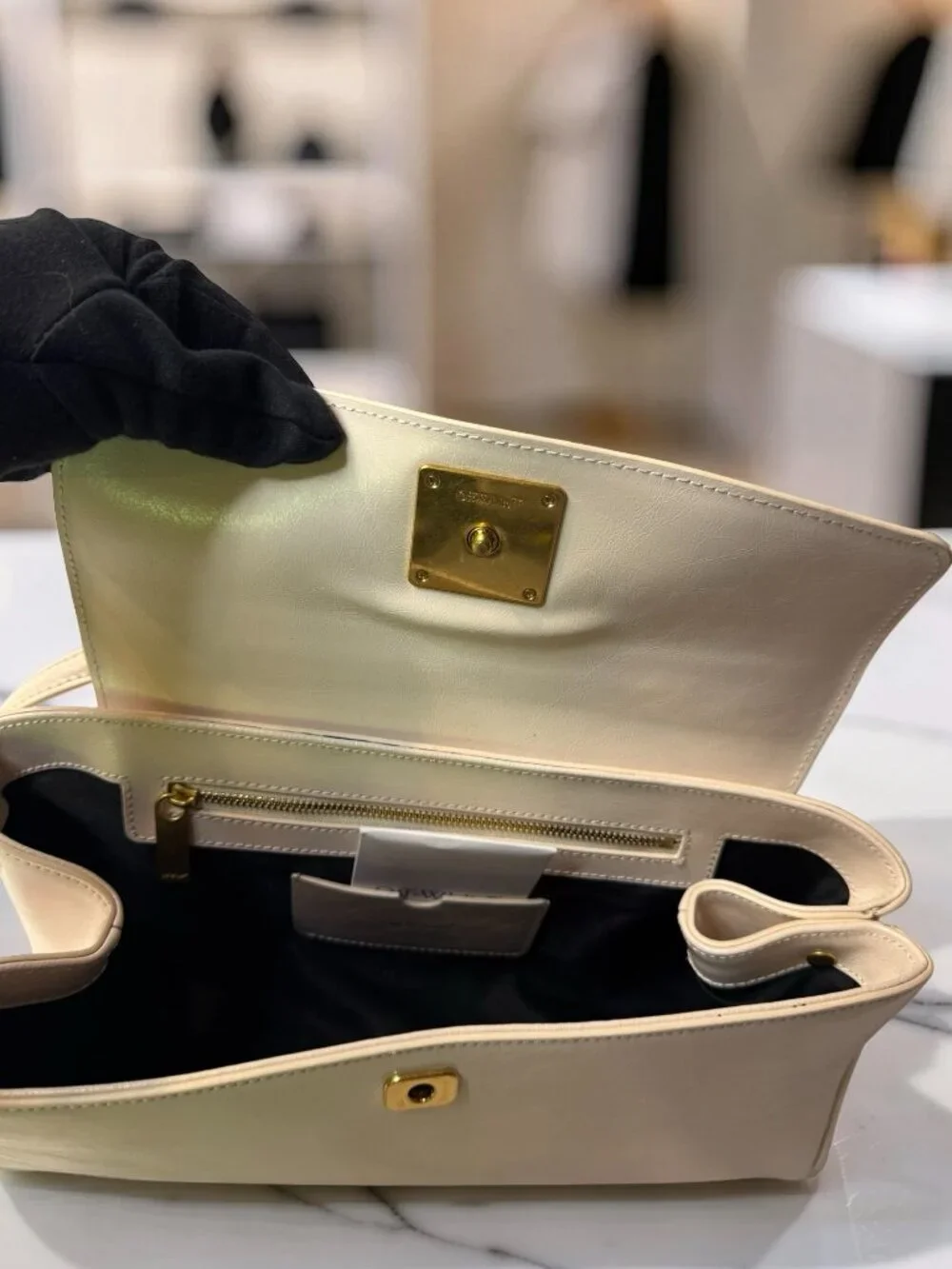 Off-White Jitney East West Shoulder Bag Cream Gold Arrow NWT